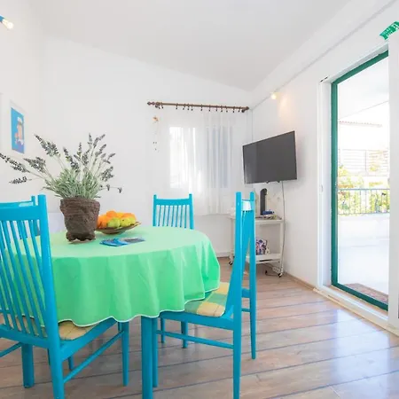 Apartament Front Mirjana