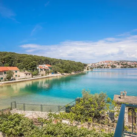 Front Mirjana Rogoznica (Sibenik-Knin)